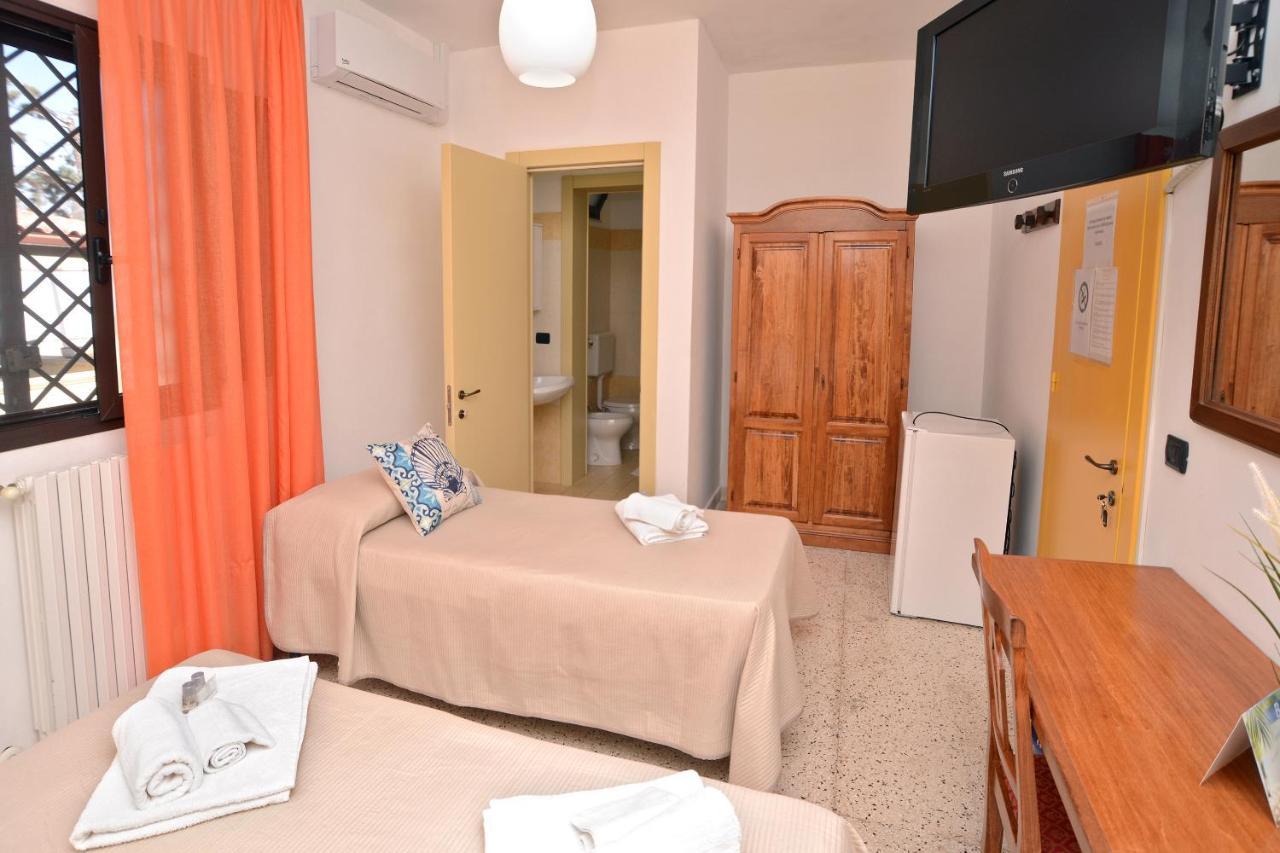 Coral B&B Porto Cesareo Bagian luar foto
