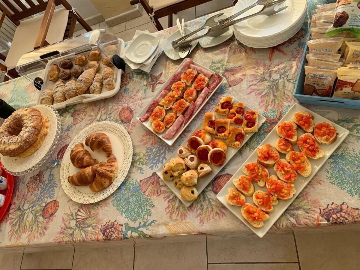 Coral B&B Porto Cesareo Bagian luar foto
